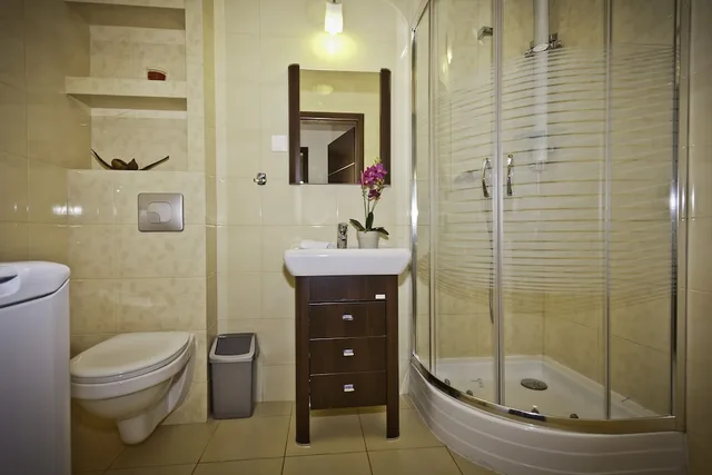 شقة بسرير مزدوج بغرفة نوم واحدة مع أريكة، Senator Warsaw Apartments 2/3