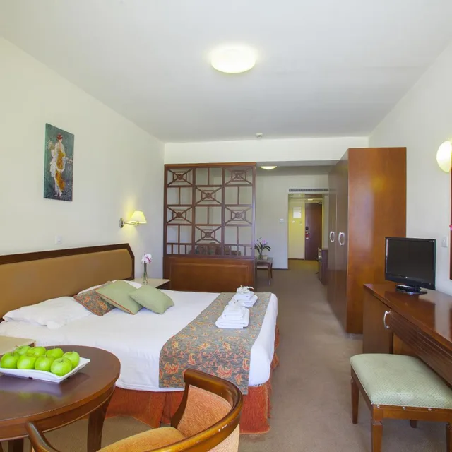Family Suite Inland View، Aquamare Beach Hotel & Spa 1/4