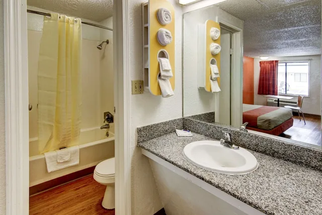 غرفة قياسية بسريرين كوين للمدخنين، Motel6 Atlanta Airport - Union City 5/8