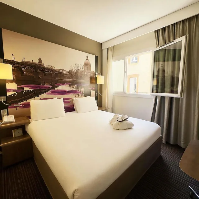 جناح جونيور بريفيليج، Mercure Toulouse Centre Wilson Capitole 1/4