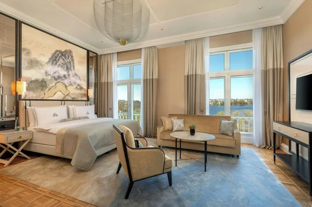 غرفة ديلوكس بسرير كينج بإطلالة، Hotel Atlantic Hamburg, Autograph Collection 2/7