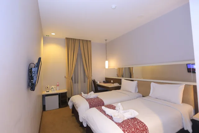 غرفة سوبيريور بسريرين منفصلين، Tjokro Hotel Klaten 1/1