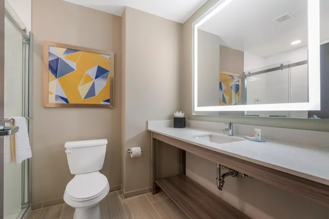 جناح بسرير كينج مع أريكة، Pestana Orlando Suites Lake Buena Vista 9/9