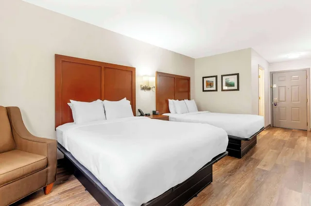 غرفة قياسية بسريرين كوين، Comfort Inn Wytheville - Fort Chiswell 2/9