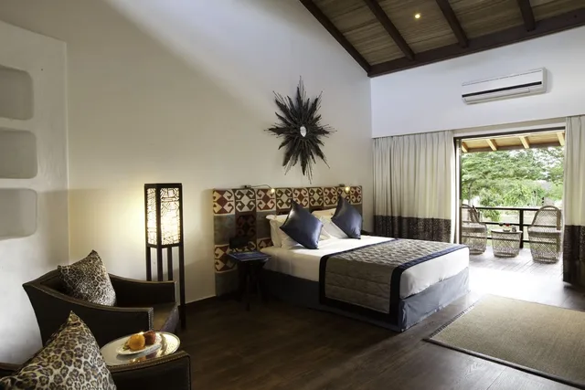 Courtyard, King Bed، The Serai Bandipur 1/2