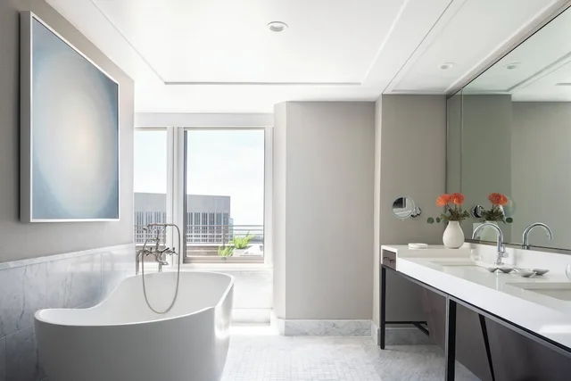 جناح بسرير كينج بشرفة، Four Seasons Hotel San Francisco at Embarcadero 2/3