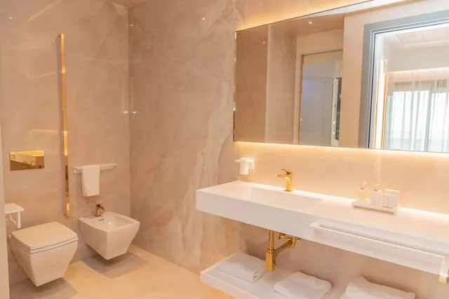 لوفت بريميوم بإطلالة على البحر بشرفة، The Promenade Luxury Wellness Hotel 3/5