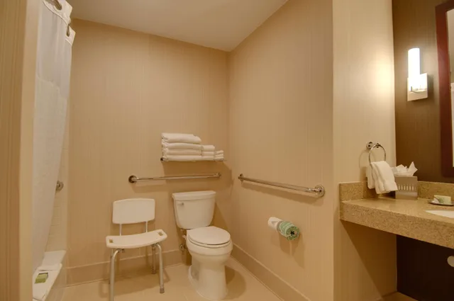 غرفة بسرير كوين، Best Western Plus Truckee-Tahoe Hotel 4/7