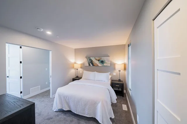 2 Bedrooms, Town House, King and Queen Bed, Ocean View, Sofa، Sunrise Ridge Waterfront Resort 3/5