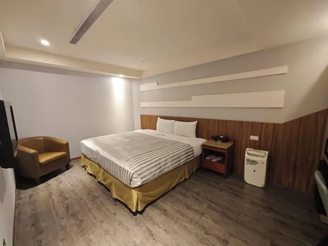 Standard, Double Bed, No Window، XIMEN HOTEL 1/3
