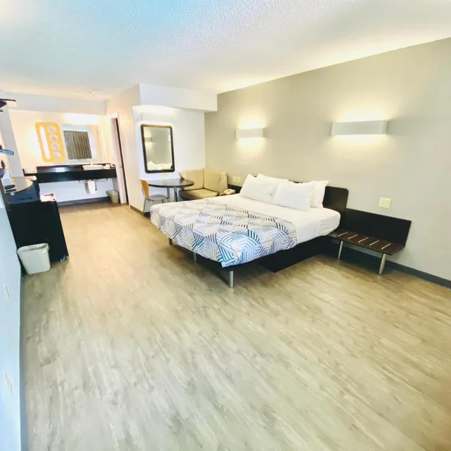 غرفة بسرير كينج، Motel6 Boerne, TX 6/10