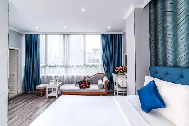 جناح بسرير كوين وسرير فردي بإطلالة على المدينة، Ruby Saigon Hotel and Suite Ben Thanh 2/2