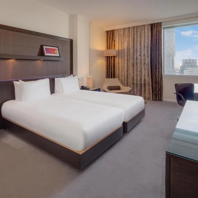 Room, Twin Beds, Hilton London Canary Wharf 1/15