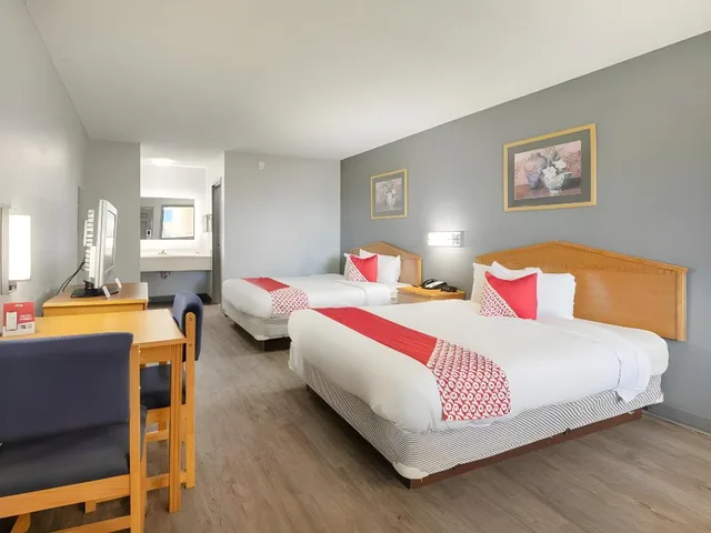 Room, 2 Queen Beds, Smoking, Quality Inn Kinder, LA 5/10