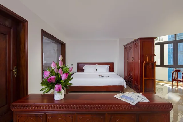 جناح بسرير كينج بشرفة، Red Sun Nha Trang Hotel 2/3