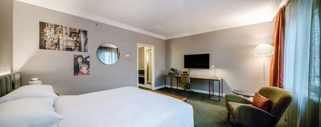 Executive, Twin Beds, Club Lounge Access, Hilton Brussels Grand Place 2/7