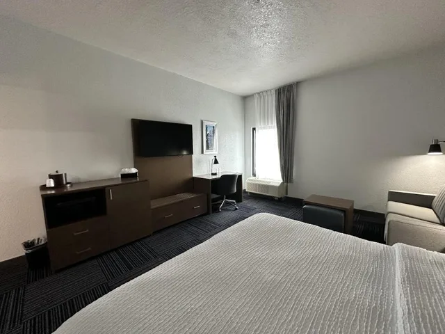 غرفة بسرير كينج مع أريكة لذوي الإعاقة، Best Western Cheyenne 3/4