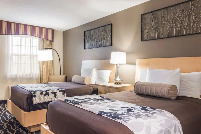 Room, 2 Double Beds, Americas Best Value Inn Alliance 2/3