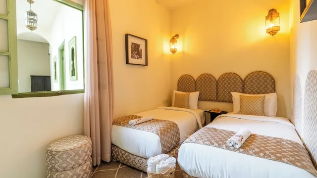 غرفة بسريرين منفصلين وسرير كوين، Riad Dar Tiflet 2/7