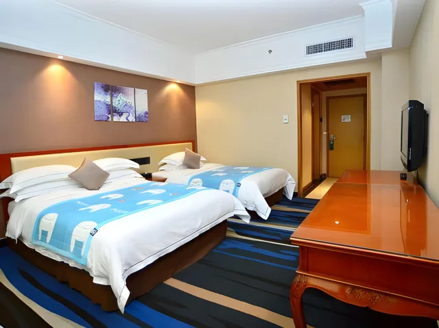 Parent Child Area, 1 Double and 1 Single Bed، Kaili Hotel 1/1