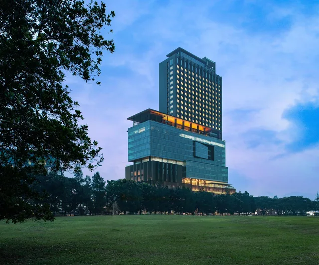 جناح، Trembesi Hotel BSD 1/1