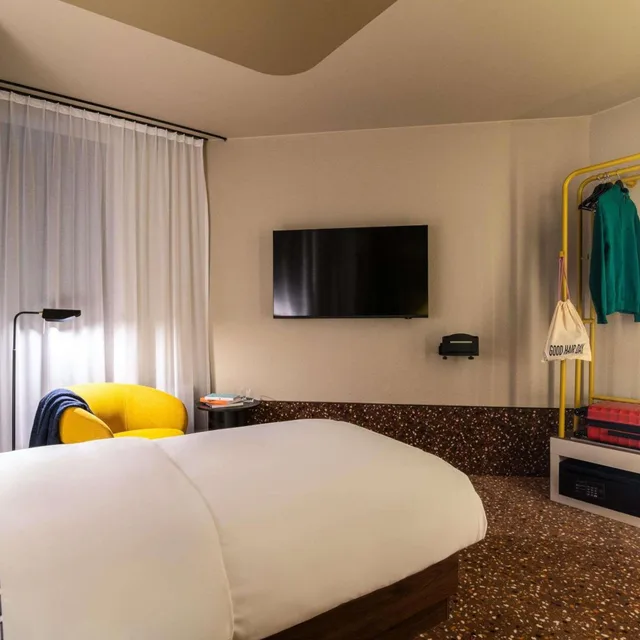 Tribe Extra, Solo, Accessible، TRIBE Dusseldorf 1/6