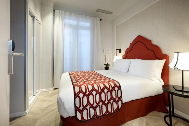 غرفة أساسية مفردة، Eurostars Regina 1/6