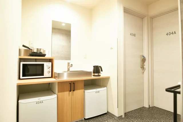 غرفة متصلة بسريرين مزدوجين مع أريكة، Shinsaibashi House 10/10