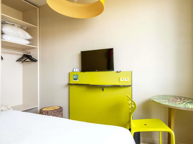 غرفة قياسية بسرير كوين، ibis Styles Dax Miradour 8/10