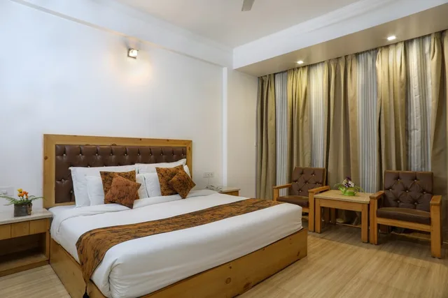 Room, King Bed, Jungle View, Balcony، The Mountain Quail 2/4
