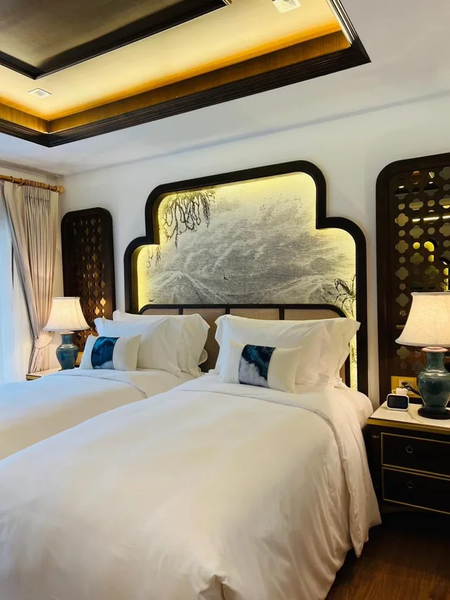 غرفة بسريرين منفصلين بإطلالة على المسبح، CHINO at Nimman Luxury Boutique Hotel 1/10