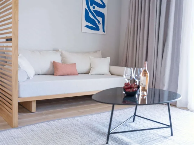 Zen, Retreat, King Bed, Inland View, Sofa، Domes Noruz Kassandra - Adults-Only 3/8