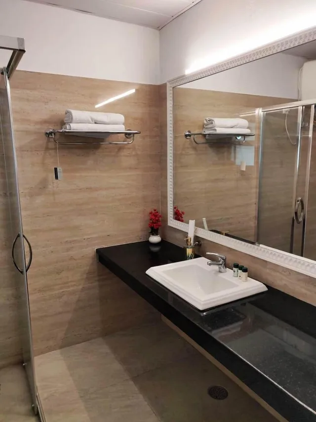 Garden Suite, King Bed، WelcomHeritage Kasmanda Palace 1/4
