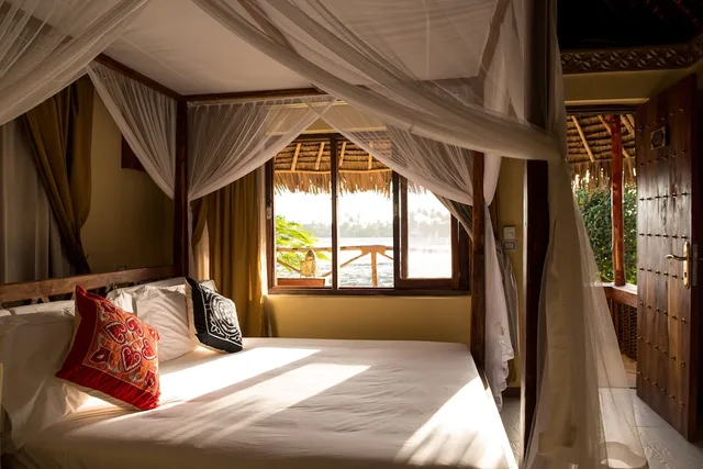 Standard, King Bed, Bay View، The Island Pongwe Lodge 2/2