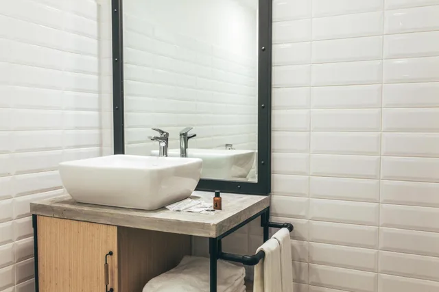 Studio, Twin Beds, with Pool, Ground Floor, Dash Box Hotel Cyberjaya 5/7