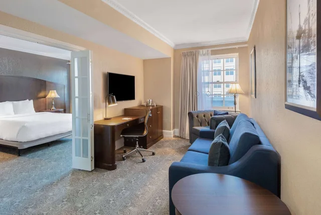 جناح ديلوكس بسرير كينج بغرفة نوم واحدة، The Americus Hotel Trademark Collection by Wyndham 9/10