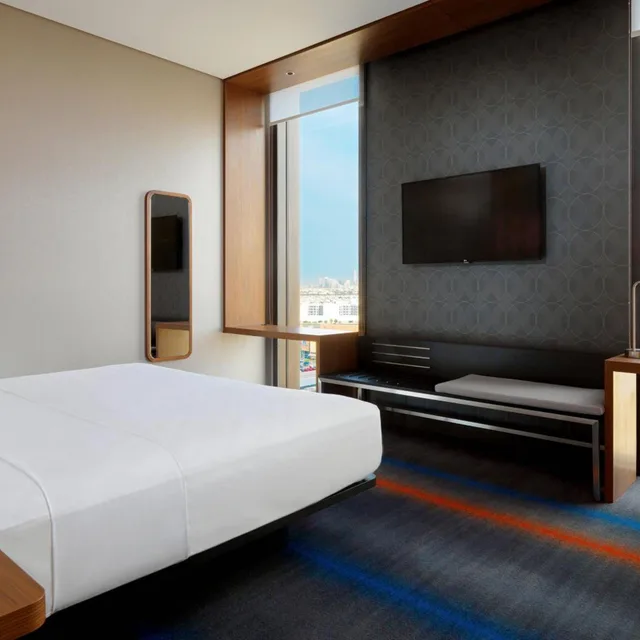 Aloft, King Bed، Aloft Me'aisam Dubai 2/6