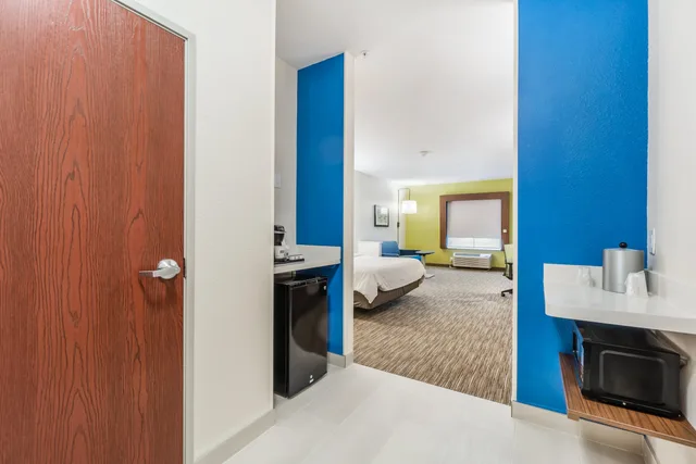 غرفة بسرير كينج، Holiday Inn Express Hotel And Suites Van Buren Ft Smith Area 10/10