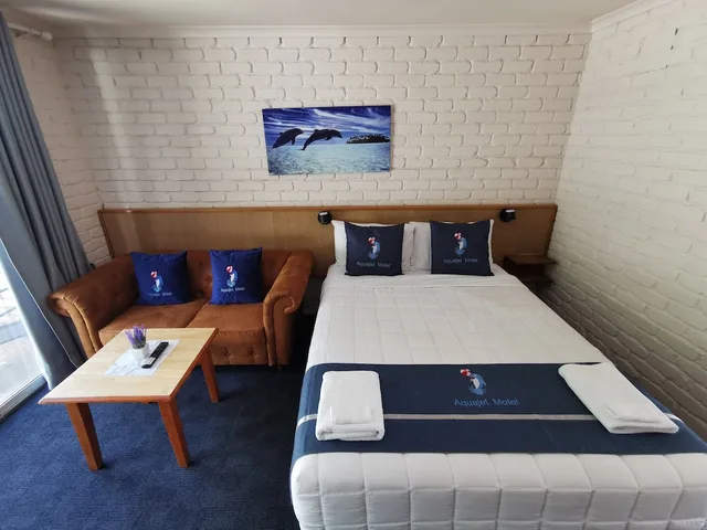 غرفة سوبيريور بسرير كوين بإطلالة على المسبح، Aquajet Motel 1/3