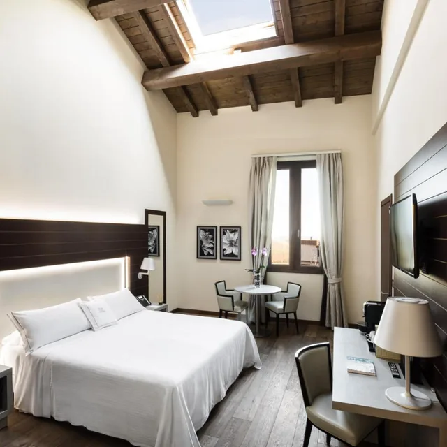 غرفة سوبيريور بسرير مزدوج أو سريرين منفصلين، Palazzo Di Varignana Resort Spa 2/8