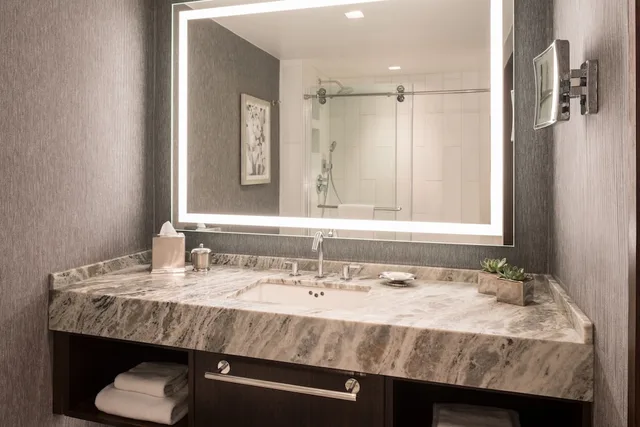 غرفة كلوب بسرير كينج، The Ritz Carlton Atlanta 3/3