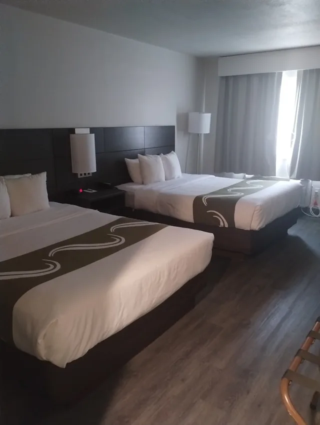 Basic, Single, 2 Queen Beds، Quality Inn & Suites Wilsonville OR 1/8