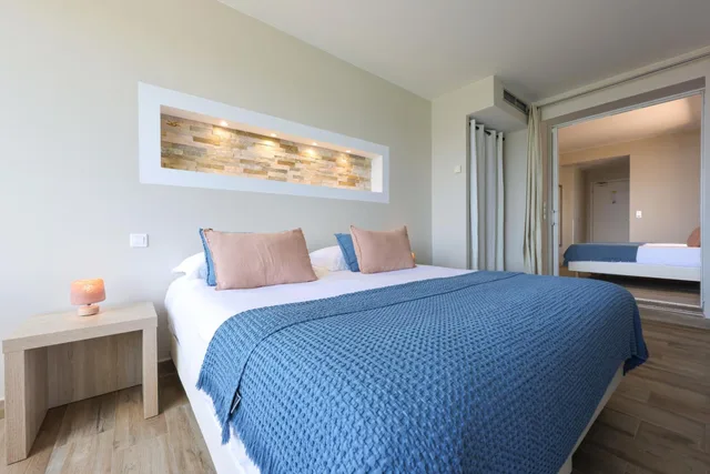 Suite, Quadruple, Sea View, Le Saint Erasme 4/6