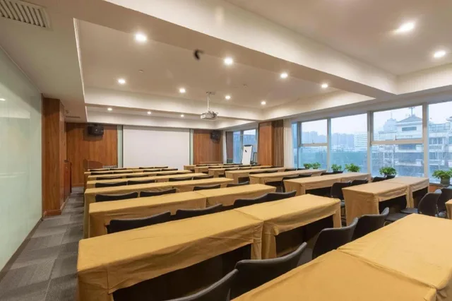 James Joyce Coffetel Shijiazhuang Railway Station، شيجياتشوانغ 38/48