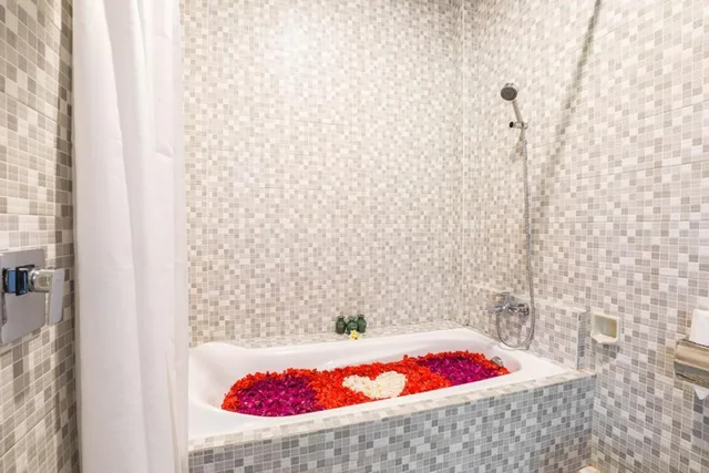 جناح، Amoya Inn 2/2