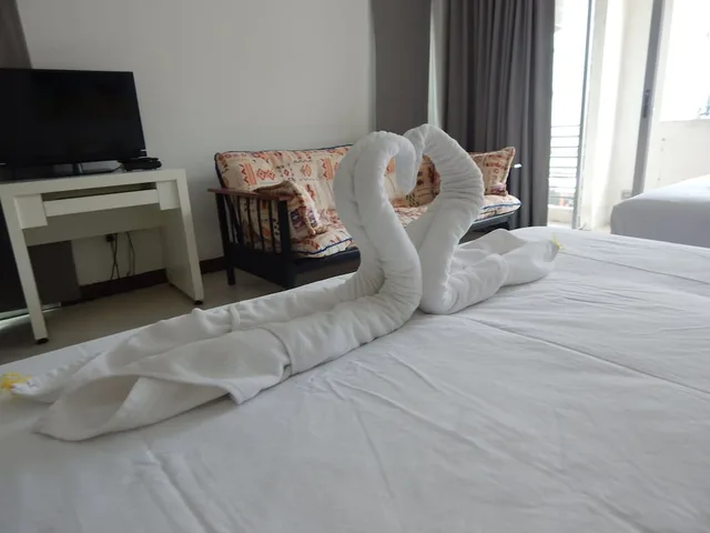 Family, 2 Queen Beds, Jinta Andaman 3/5