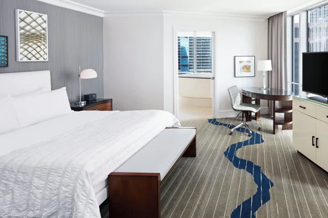 جناح بسرير كينج، Le Meridien Arlington 1/8