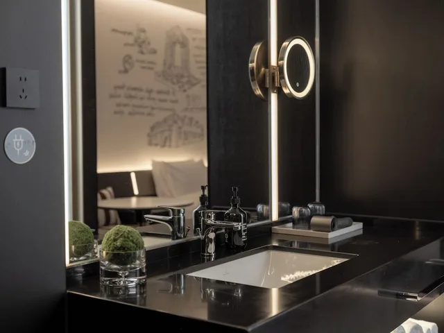 غرفة قياسية بسريرين منفصلين، Garner Hotel Beijing 798 Art District By Ihg 2/2