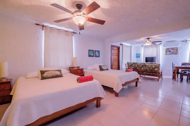 Condo, Classic, Seven Seas Resort 1/4