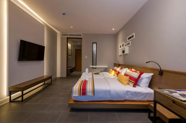 Deluxe, Double or Twin Bed, The Gallery Hotel Naiharn 6/10